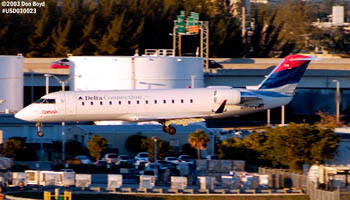 Delta Connection (Comair) CL-600-2B19 N959CA airline aviation stock photo #2547