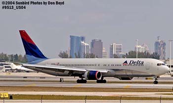 Delta Airlines B767-332 N120DL airline aviation stock photo #9513