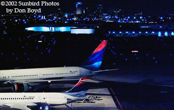 Delta Airlines MD88 N987DL and B767-432 N840MH airline aviation stock photo