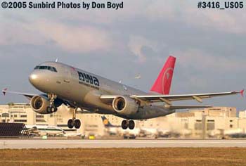 Northwest Airlines A320-211 N324US airline aviation stock photo #3416_US05