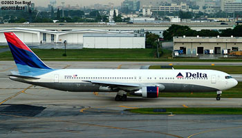 Delta Airlines B767-332 N132DN airline aviation stock photo