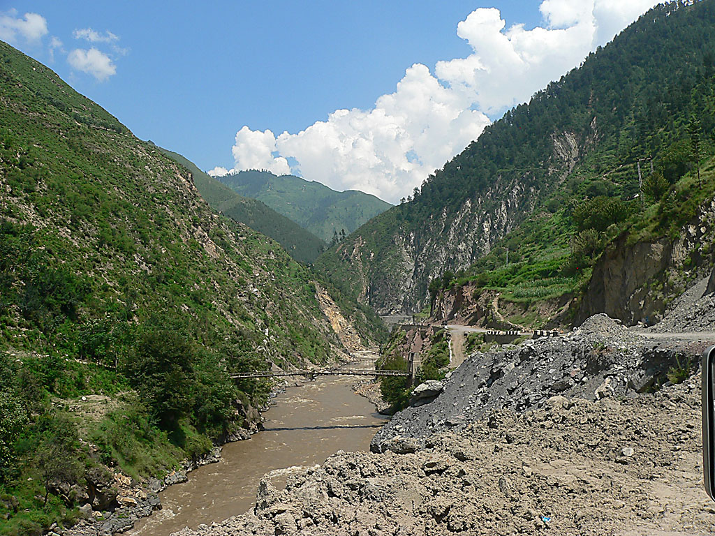 A foot bridge on Kunhar, Kaghan Valley - P1280470.jpg