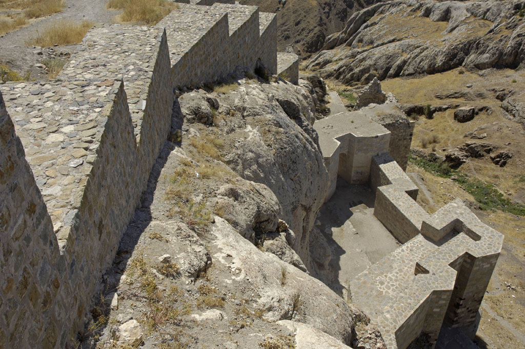 Harput castle 1094.jpg