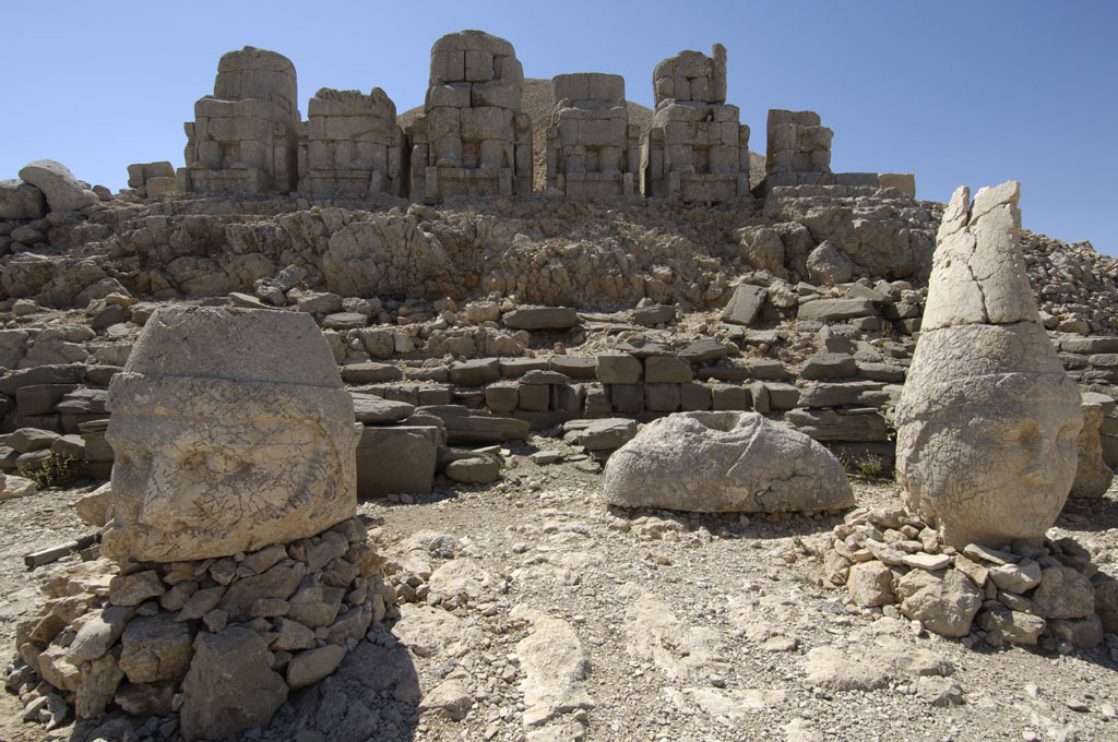 Nemrut 2006 09 1431.jpg