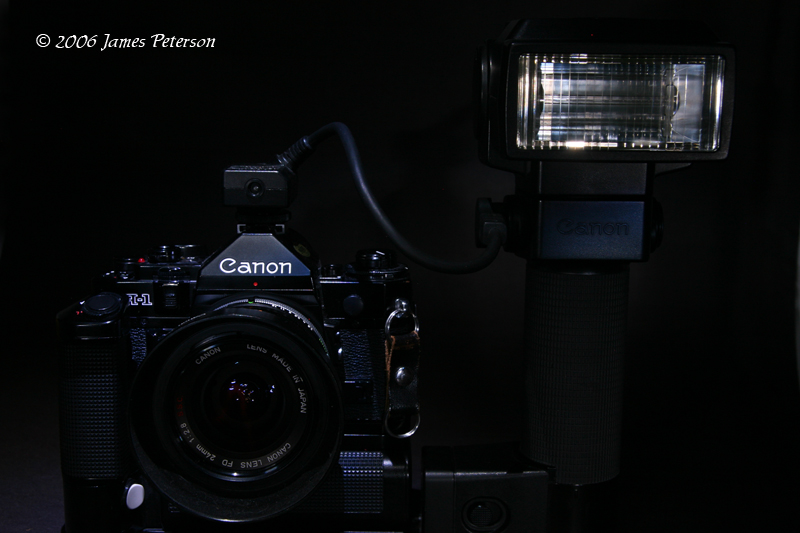 Canon A-1  & Speedlite 533G (10758)