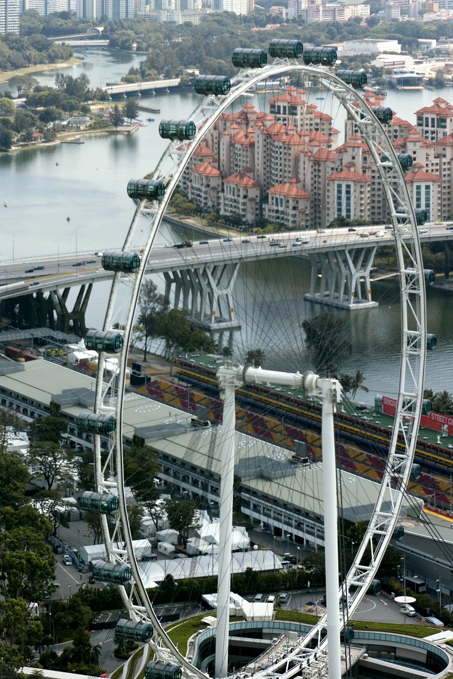 2011 - Singapore - L1021216