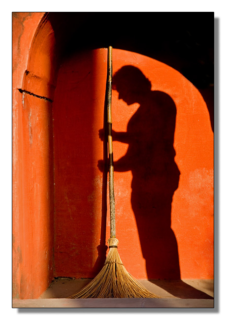 <b>8th Place</b><br><b>Cleaning the Witchs Lair</b><br>by Vikas