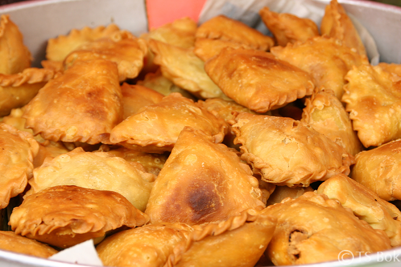 Curry Puff.jpg