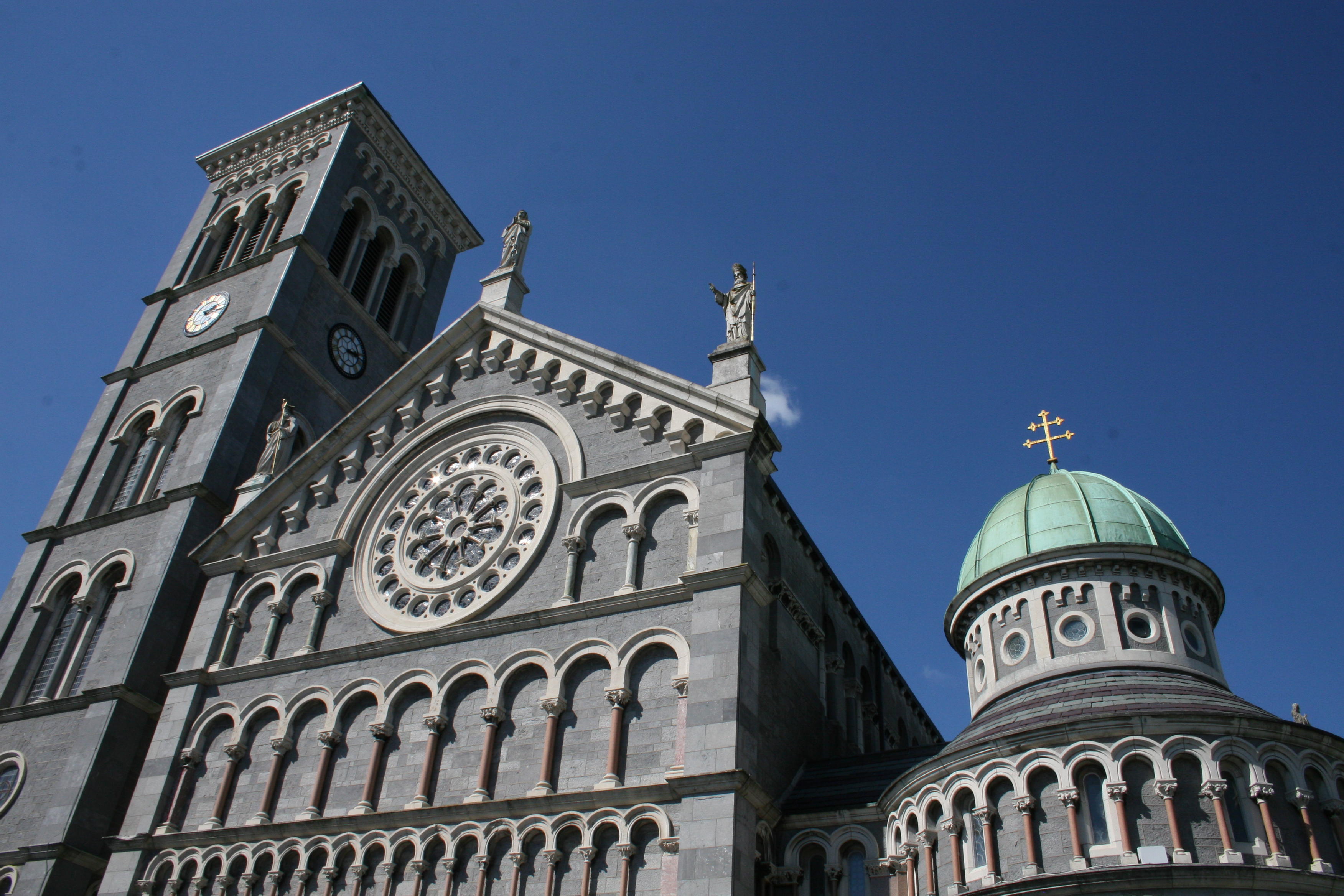 1413 8th September 06 St Michaels Thurles Ireland.JPG