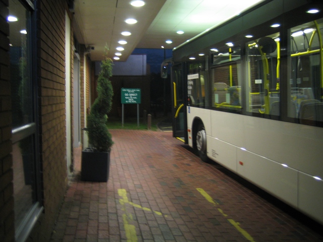 bus to gatwick