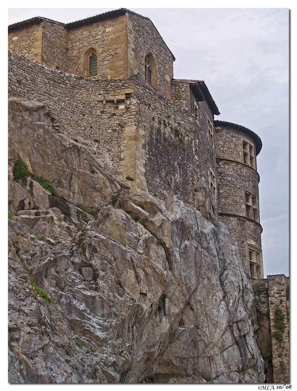 Chateau op rots