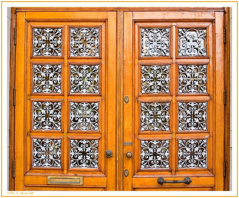 16 panes