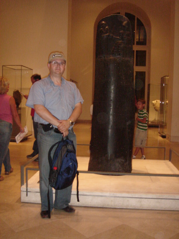 louvre and area2.JPG