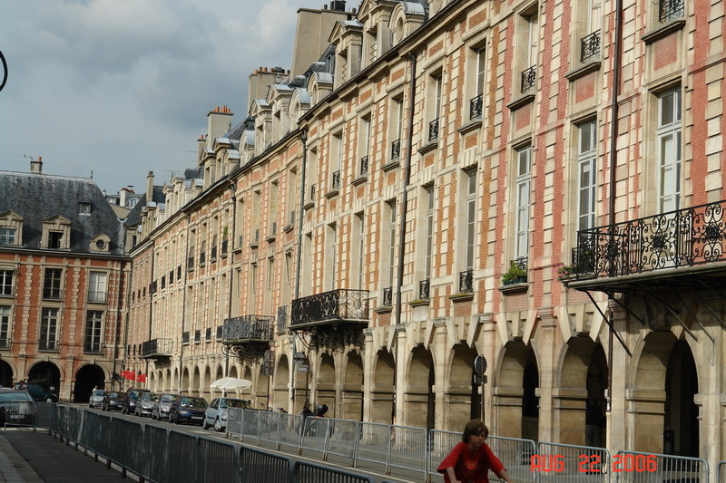 place de vosges3.JPG