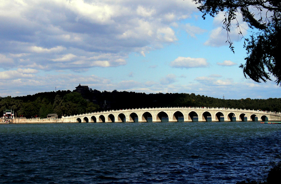 A sunny bridge
