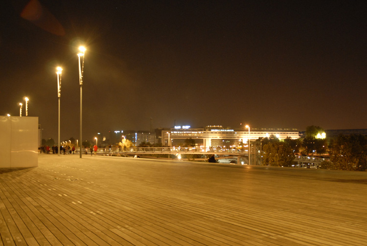 October 2006 - The white Night  - Vu de la Bibliothque Franois Mitterrand 75013