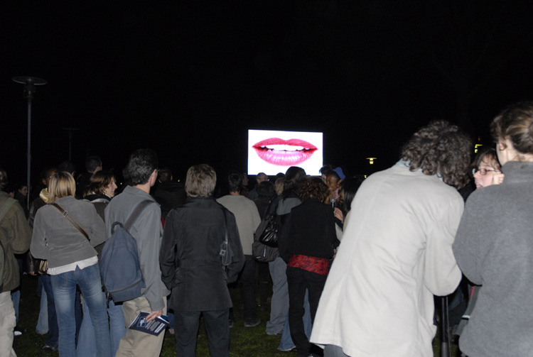 October 2006 - The white Night  - Parc de Bercy 75012 Camille Henrot Karaoke Choral