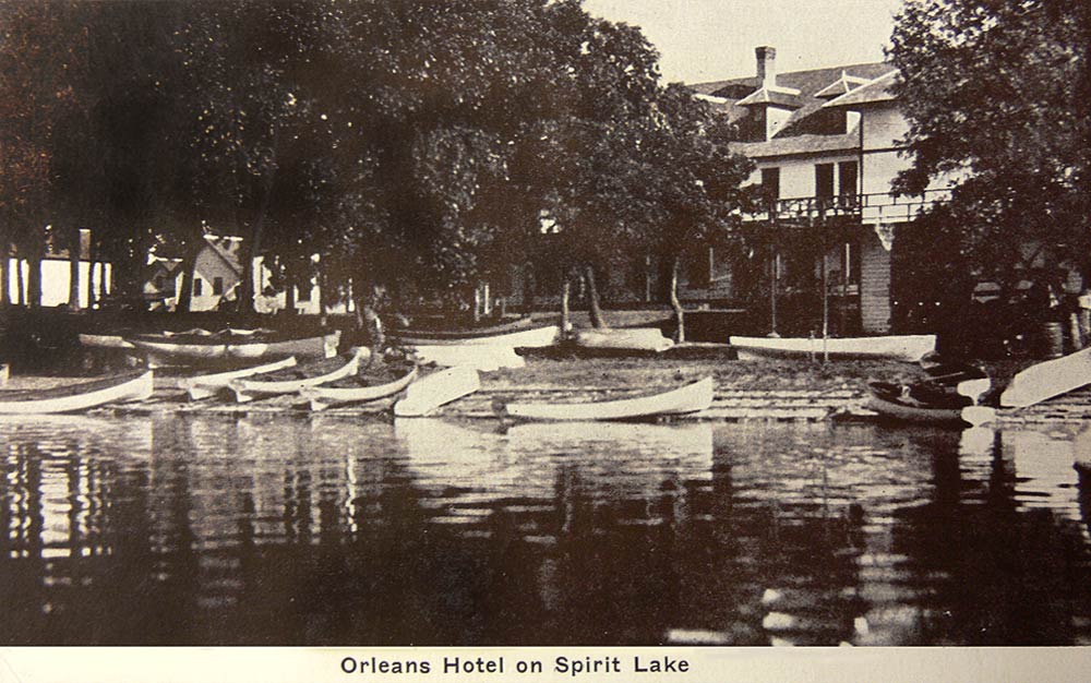 Orleans Hotel On Spirit Lake