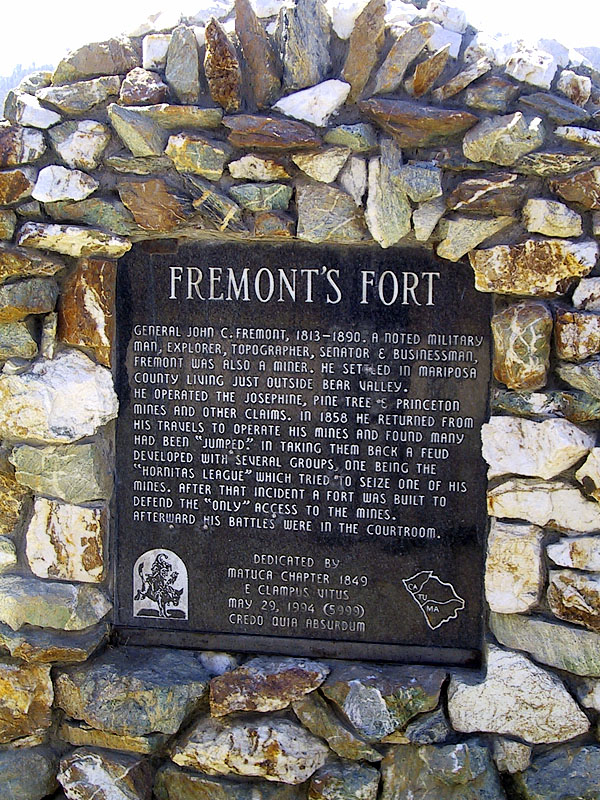 Fremont's Fort on top of Little Dragon
