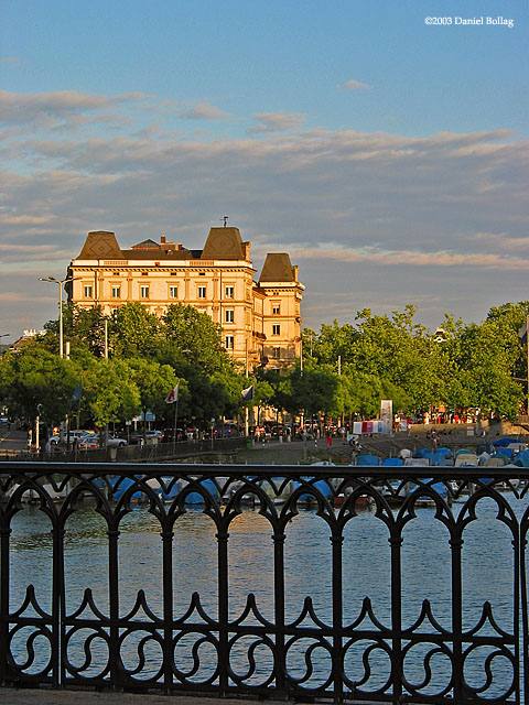 Railing*