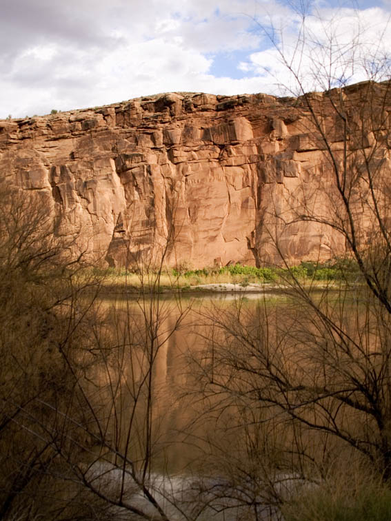 <B>Along the Colorado</B>  <br><FONT SIZE=2>Moab, Utah - September 2006</FONT>