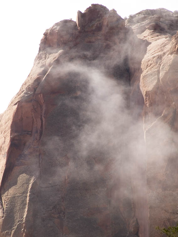 <B>Morning Mist</B> <br><FONT SIZE=2>Canyonlands National Park, Utah - September 2006</FONT>