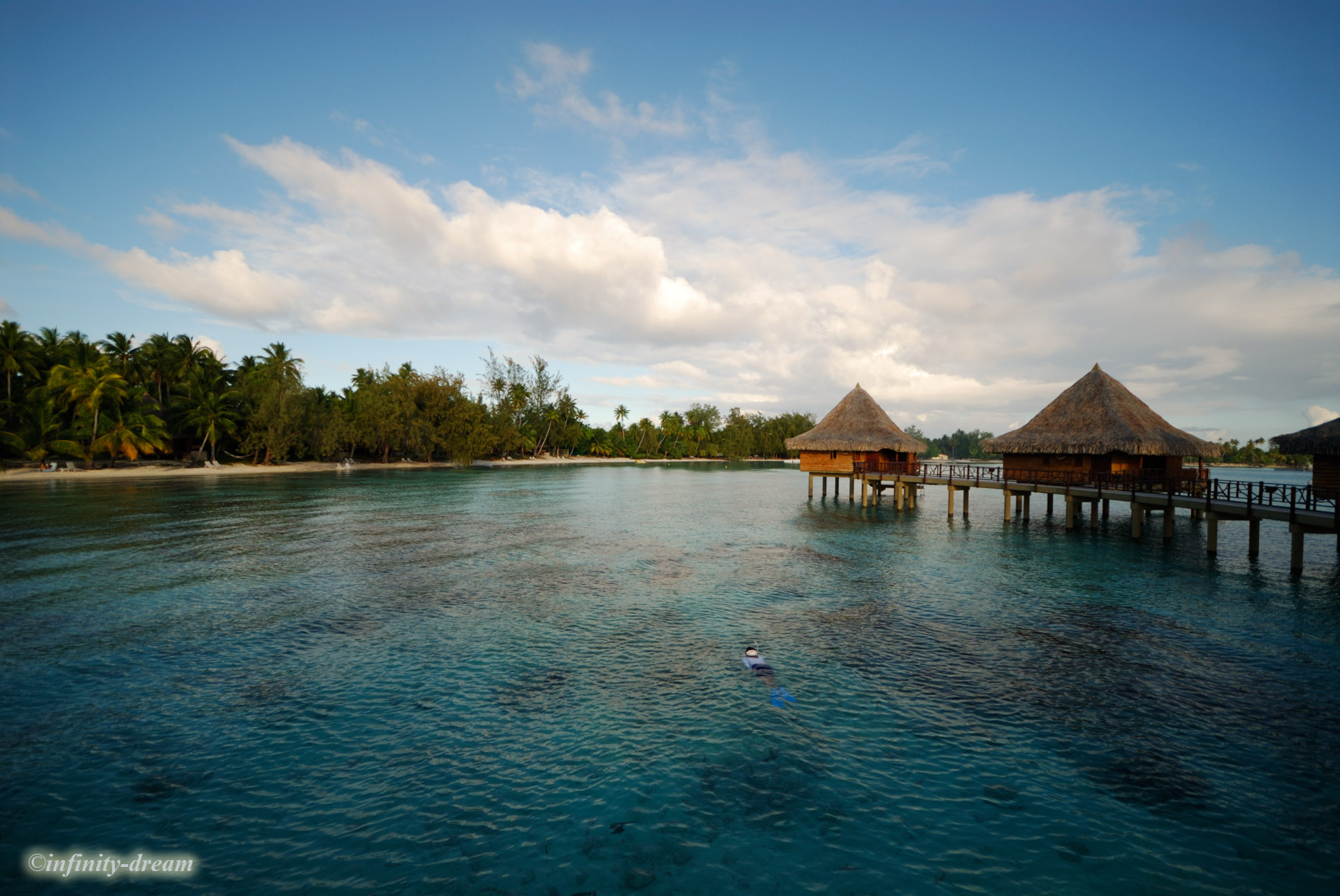 Overwater bungalow(2)