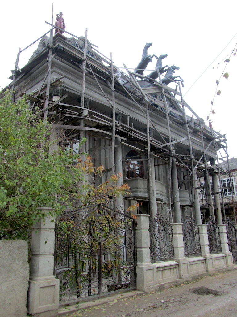 the facade of this house is styled after the Bolshoi ballet house