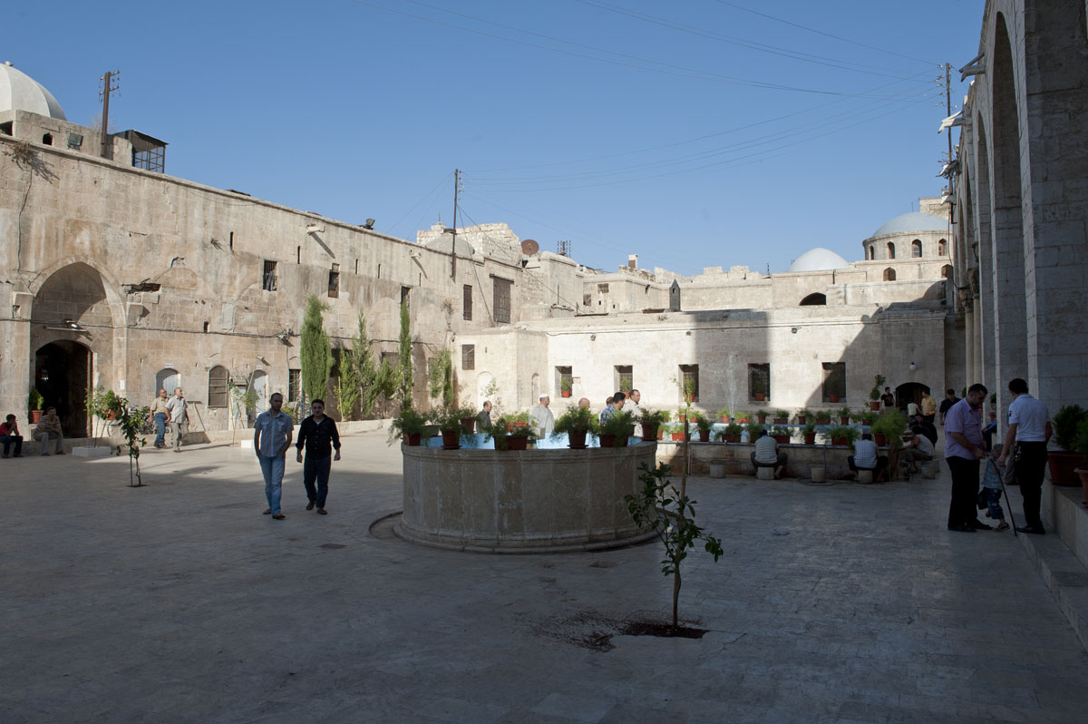 Aleppo al-Bahramiye Mosque 0262.jpg