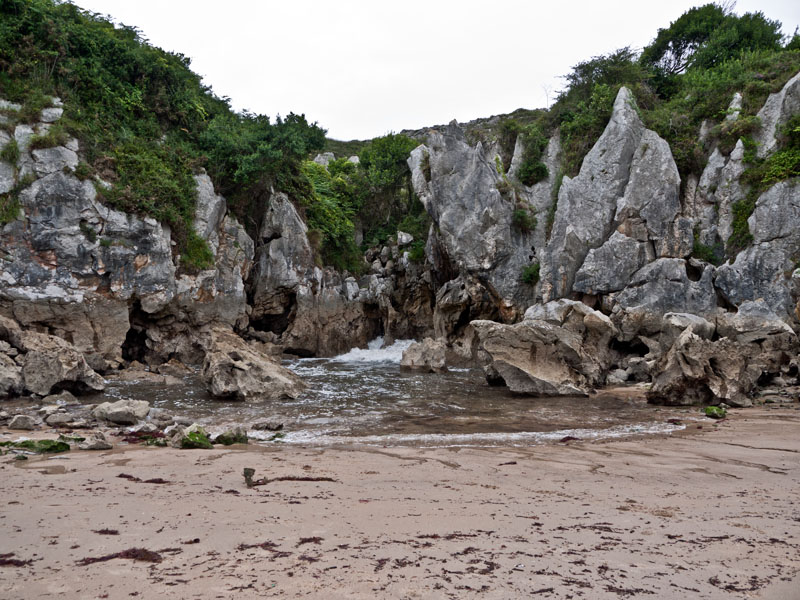 Playa de Gulpiyuri