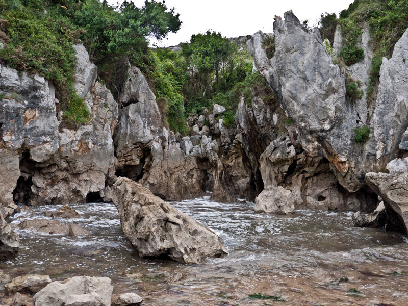 Playa de Gulpiyuri