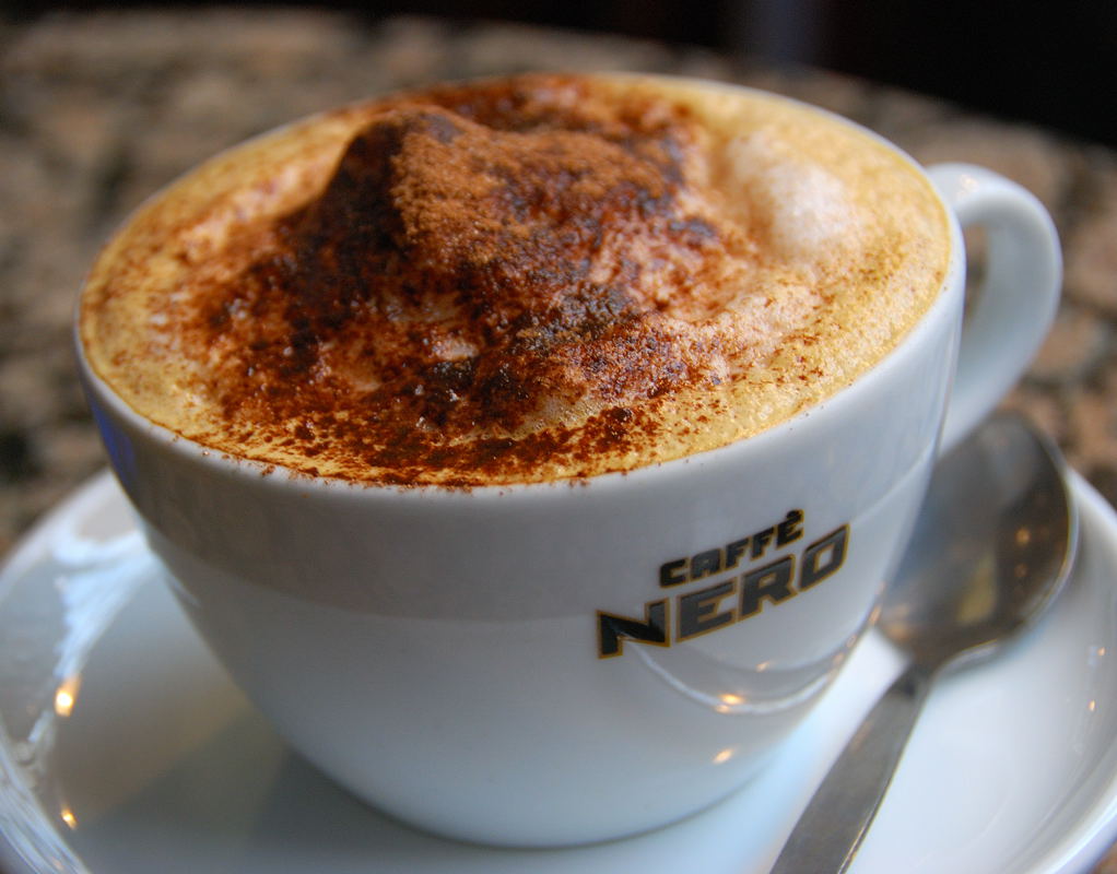Pbase Cafe Nero October 2 London UK 2006.jpg