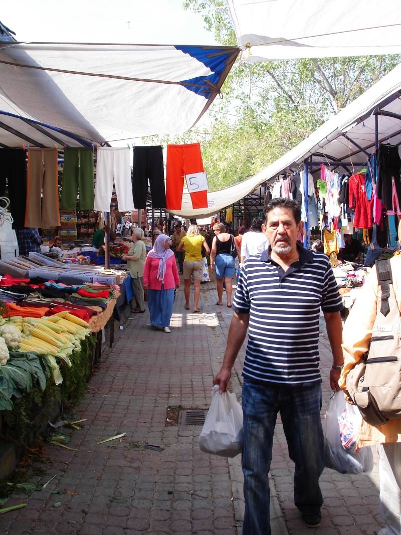 Istanbul Yesilkoy The Sea34 the Baazar.jpg