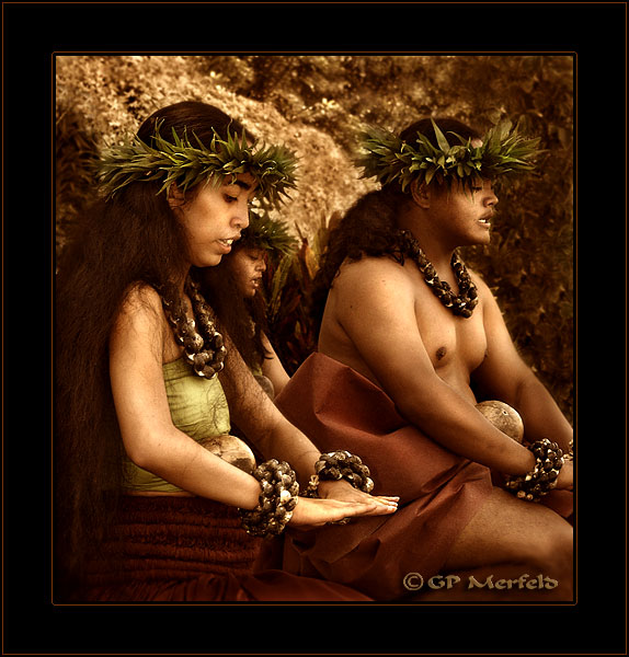 Hula:  Ekolu