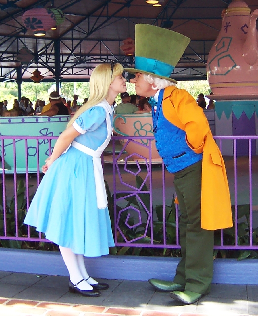 TeacupsHatterAlice17.jpg