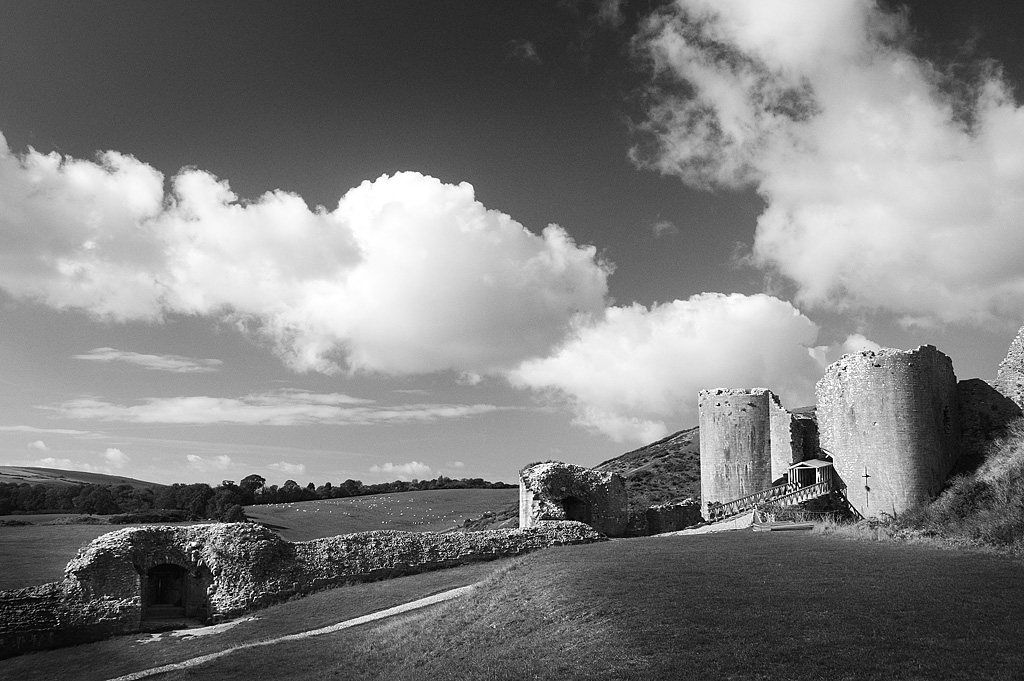 corfe castle panorama :: corfe