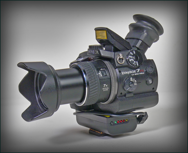 Minolta Dimage 7hi Camera 3.jpg