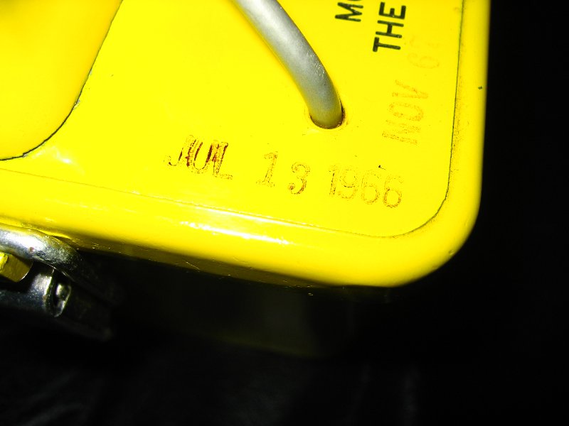 Victoreen  V-700 Civil Defense Geiger Counter
