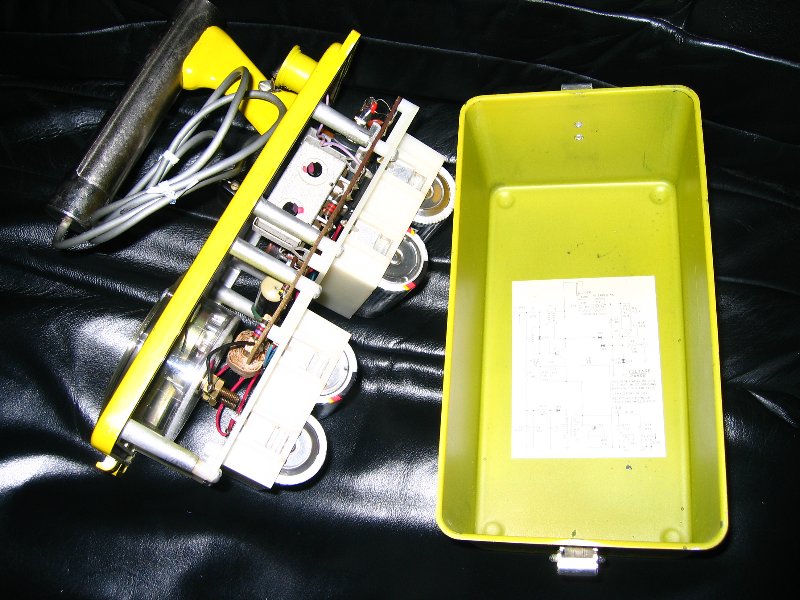 Victoreen  V-700 Civil Defense Geiger Counter