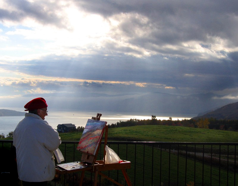 l'artiste devant son oeuvre