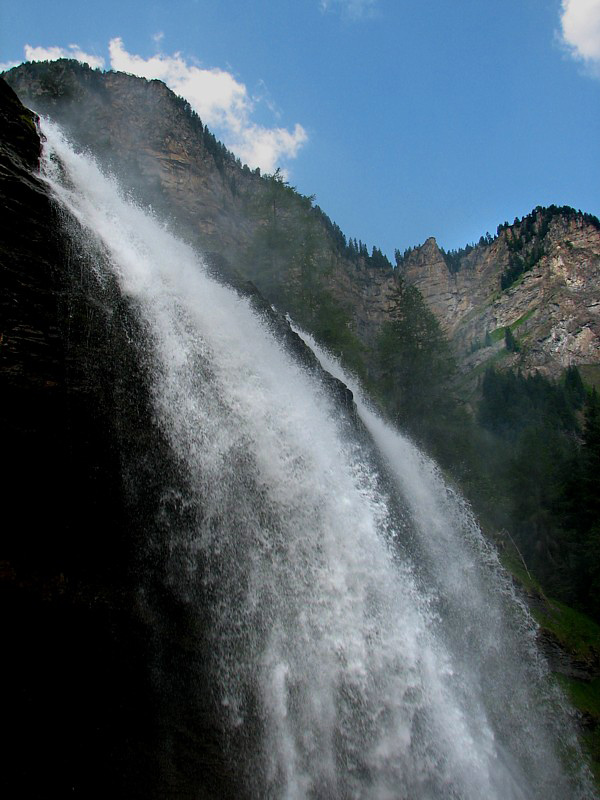 chute du Rouget dans les pralpes