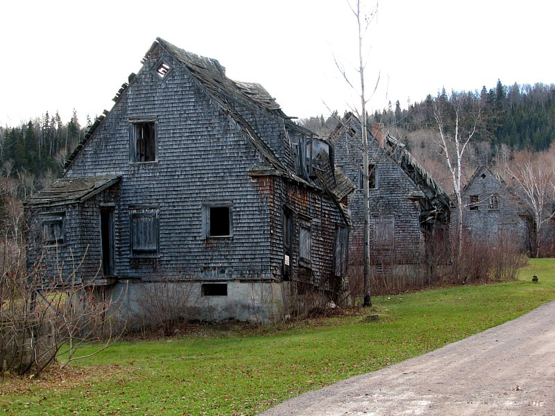 la range des maisons dlabres