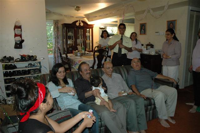 KCT & Tanvi Bday 2006_08.JPG