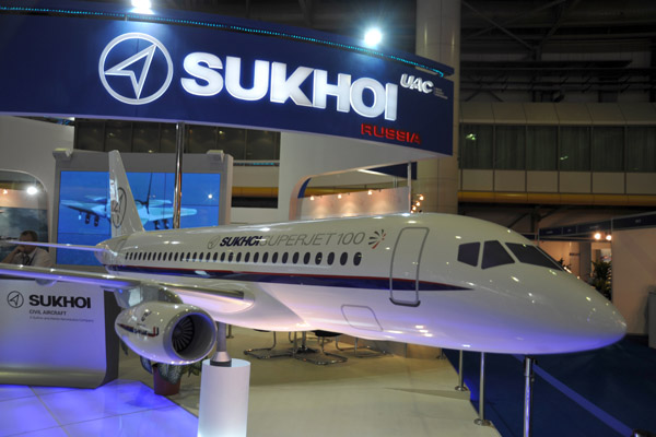 Sukhoi Superjet 100 model (RRJ)