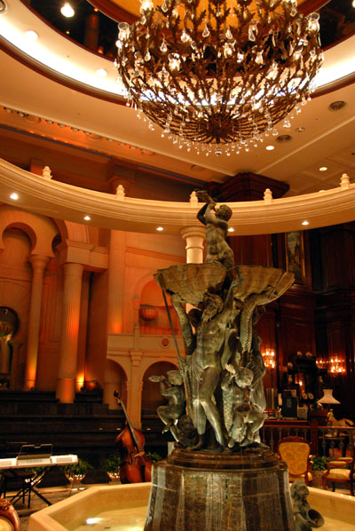 Lobby of the Imperial Palace Hotel, Seoul