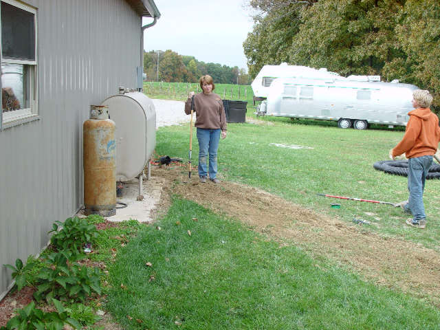 wifesontrench7119.JPG