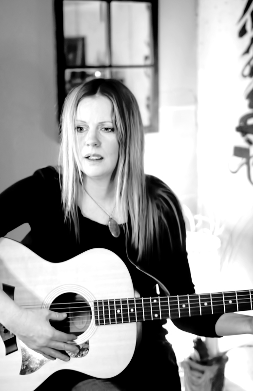 Shelly Dec 22 03 BW 