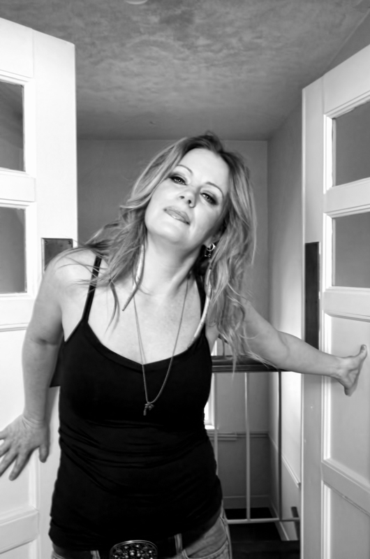 Shelly 56 BW 
