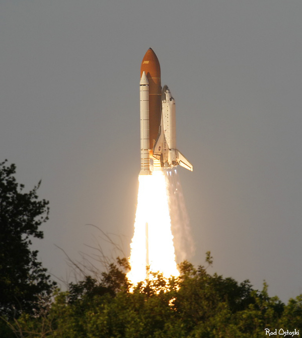 Atlantis Lifts off