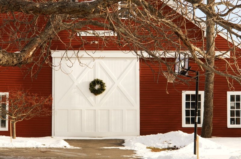 DSC00288_2.jpg JOURNEYS END after shooting sea smoke so so cold, turned back for this lovely barn!